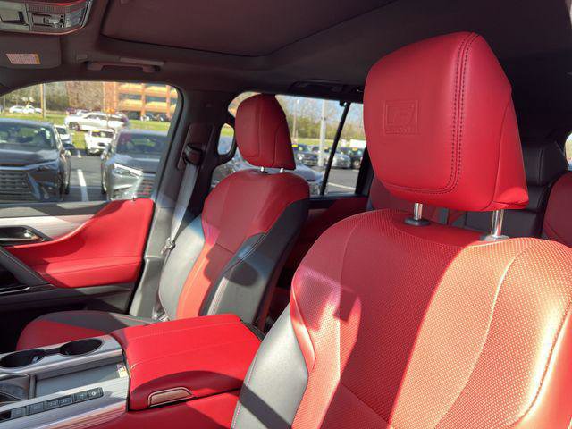 Certified 2024 Lexus LX 600 F Sport image 9