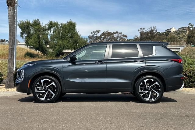 Used 2024 Mitsubishi Outlander SE image 9