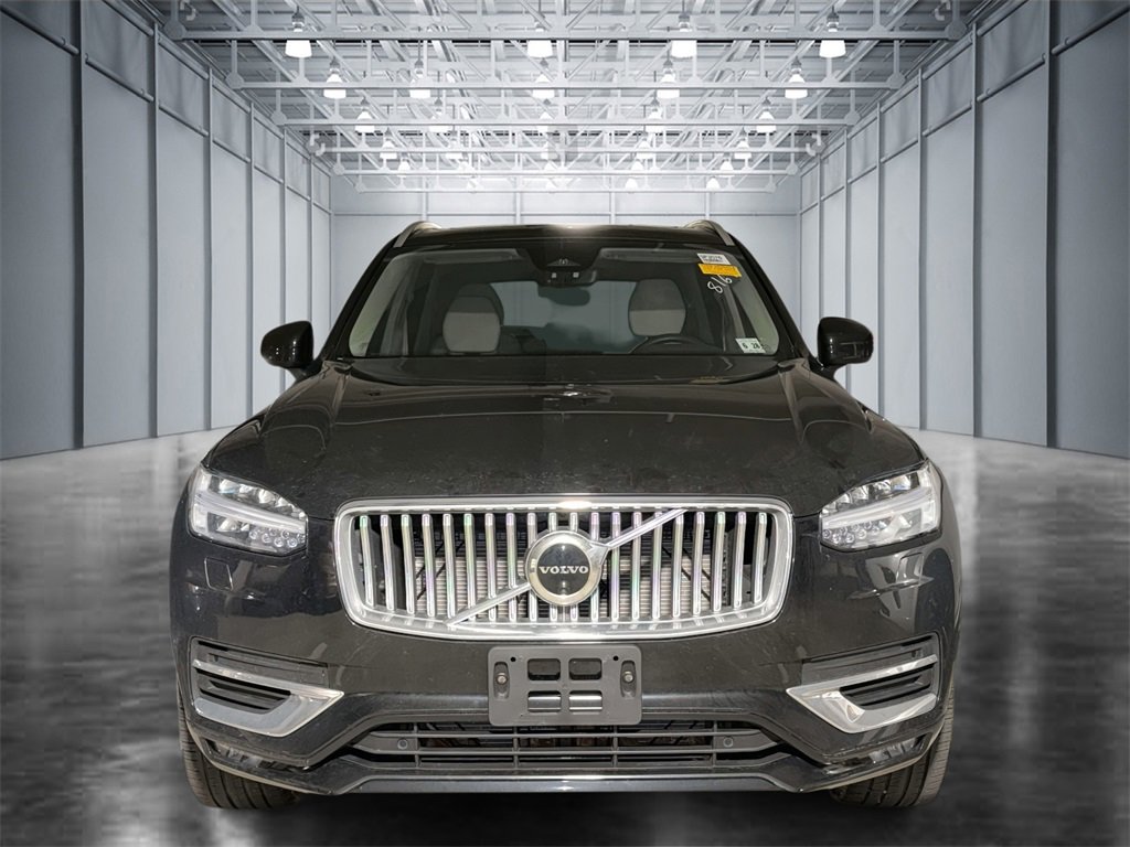 Used 2023 Volvo XC90 B6 Plus w/ Protection Package Premier image 2