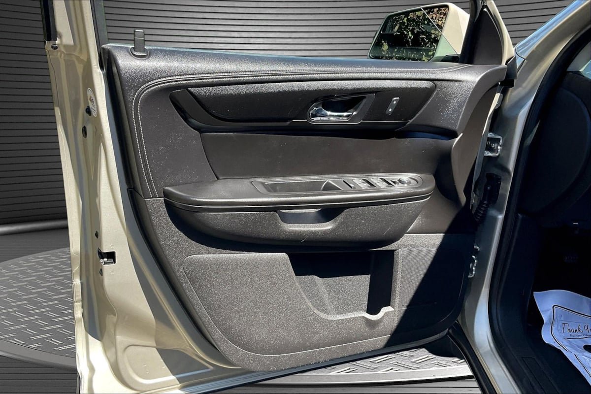 Used 2013 Chevrolet Traverse LT w/ All-Star Edition AWD/4WD image 19