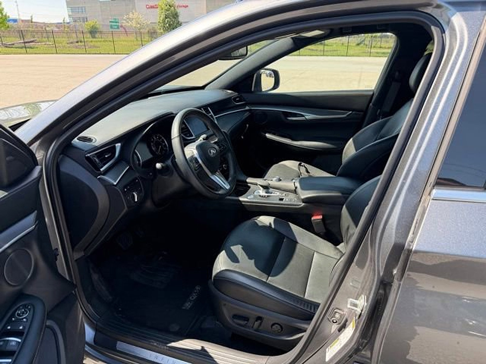 Certified 2023 INFINITI QX55 Luxe w/ Cargo Package AWD/4WD image 9