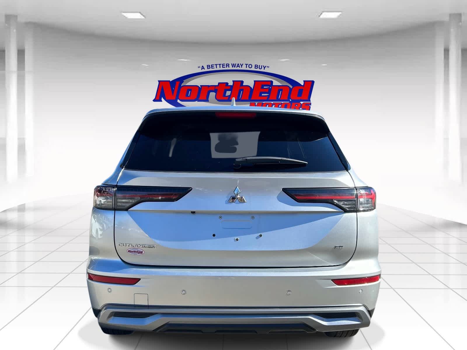 Used 2025 Mitsubishi Outlander SE AWD/4WD image 4