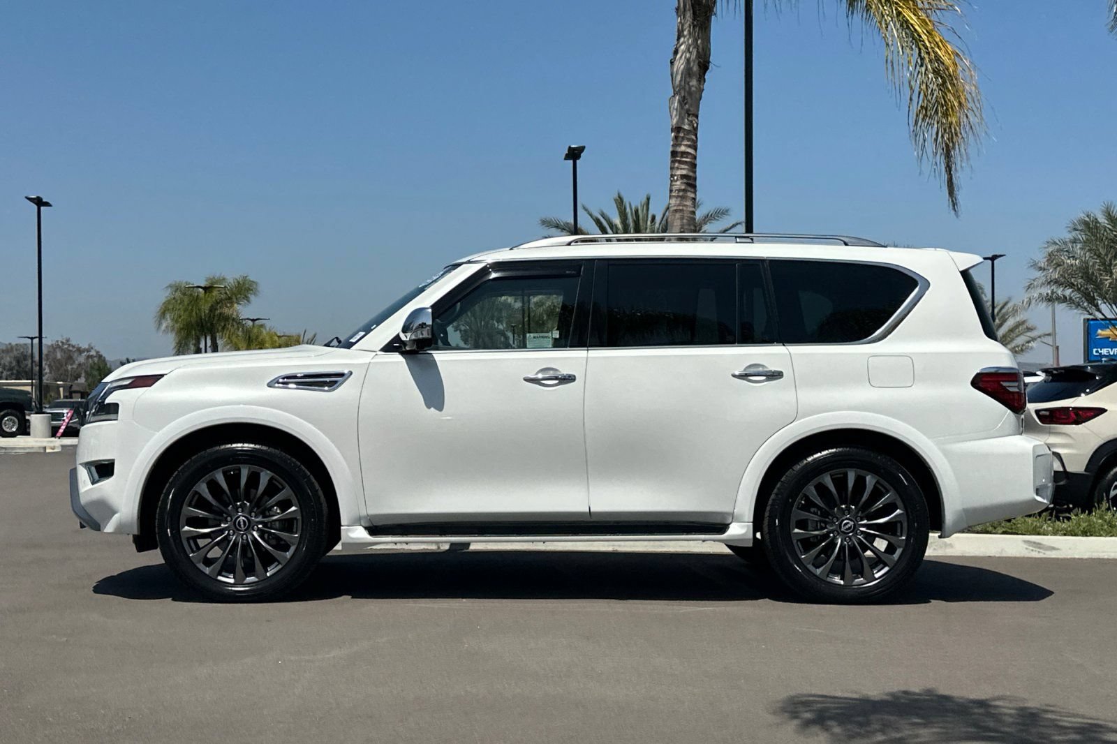 Used 2023 Nissan Armada Platinum w/ Captain's Chairs Package AWD/4WD image 7