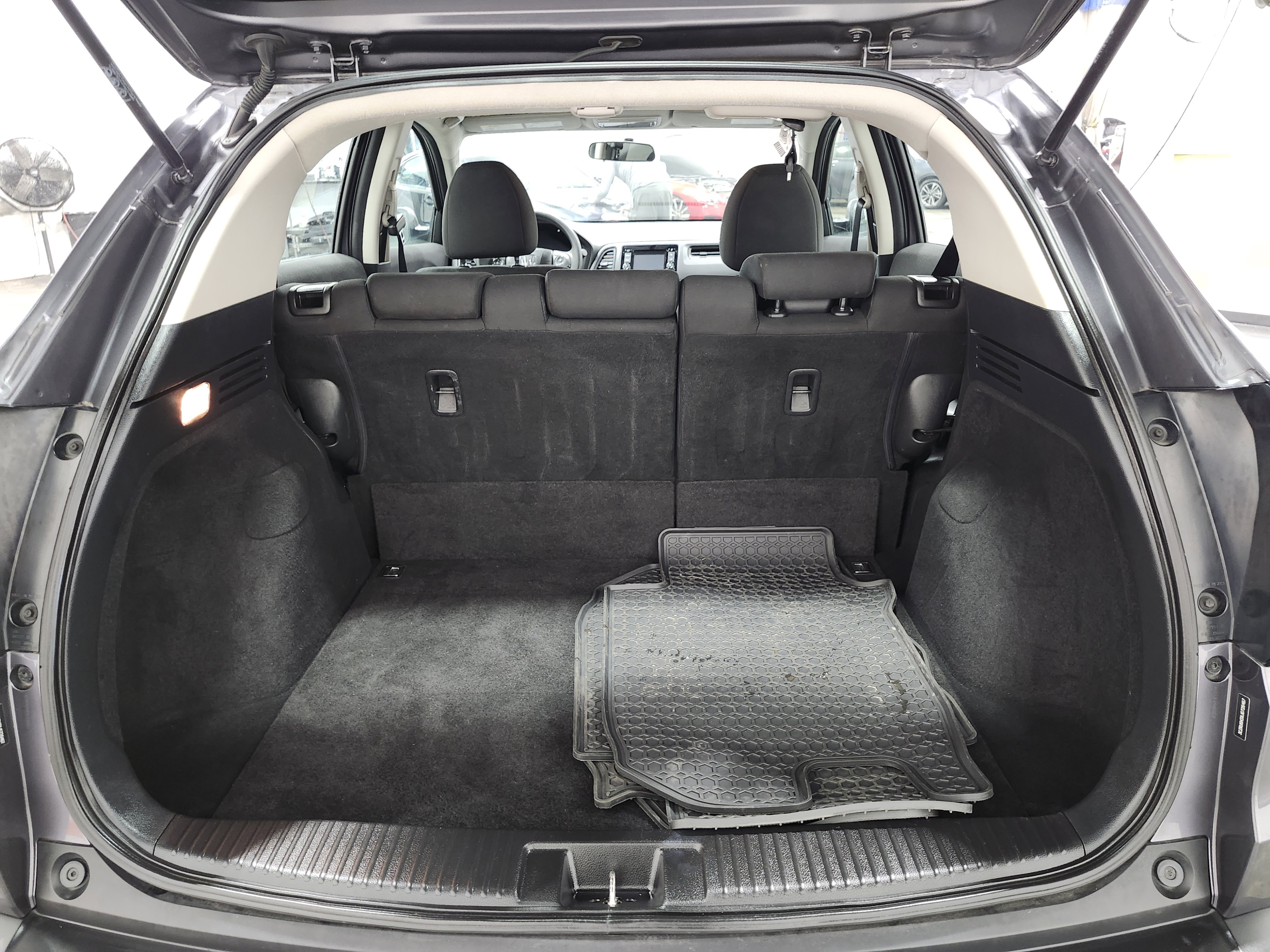 Used 2018 Honda HR-V LX image 21