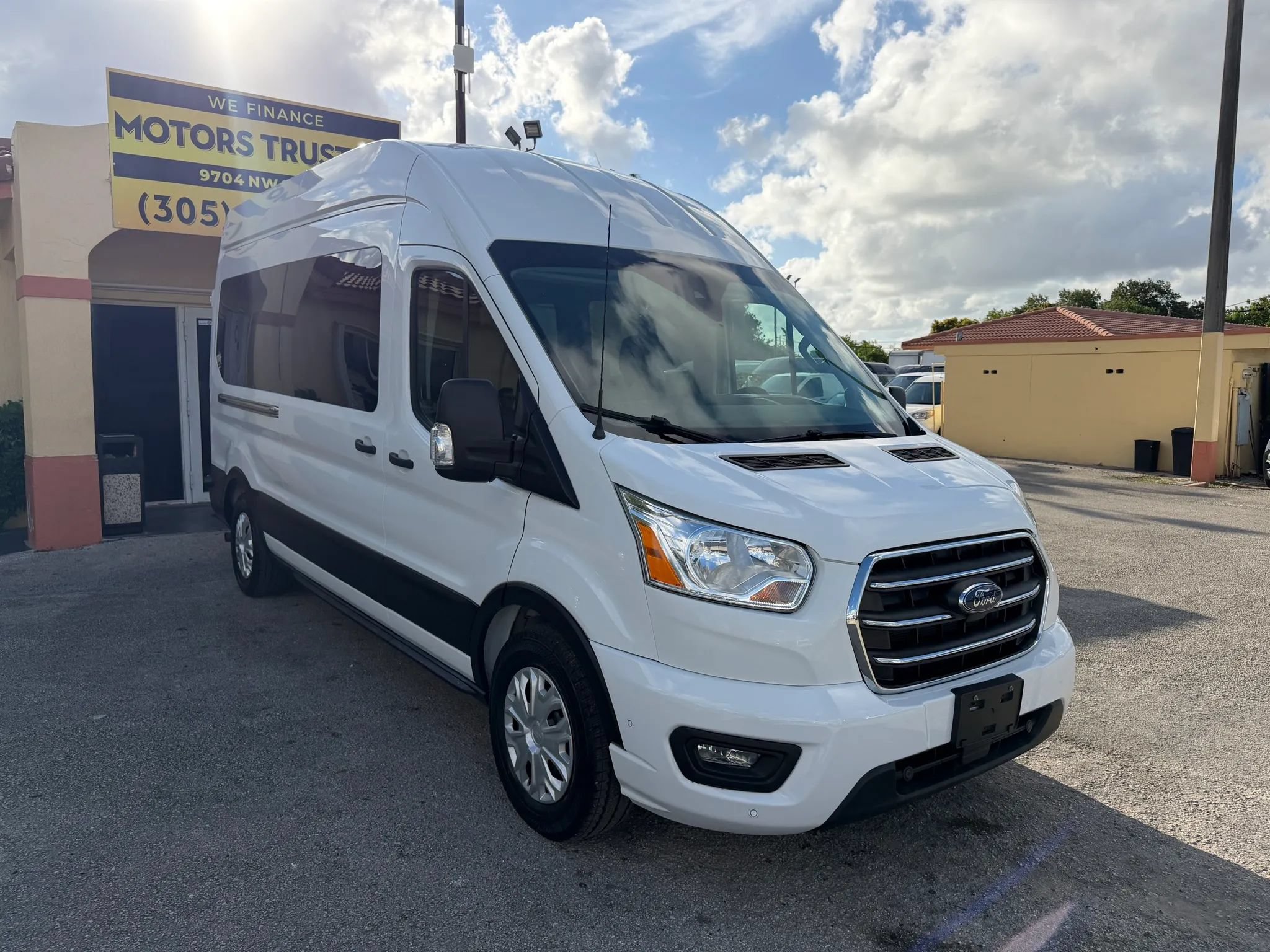 Used 2020 Ford Transit 350 XLT RWD image 8