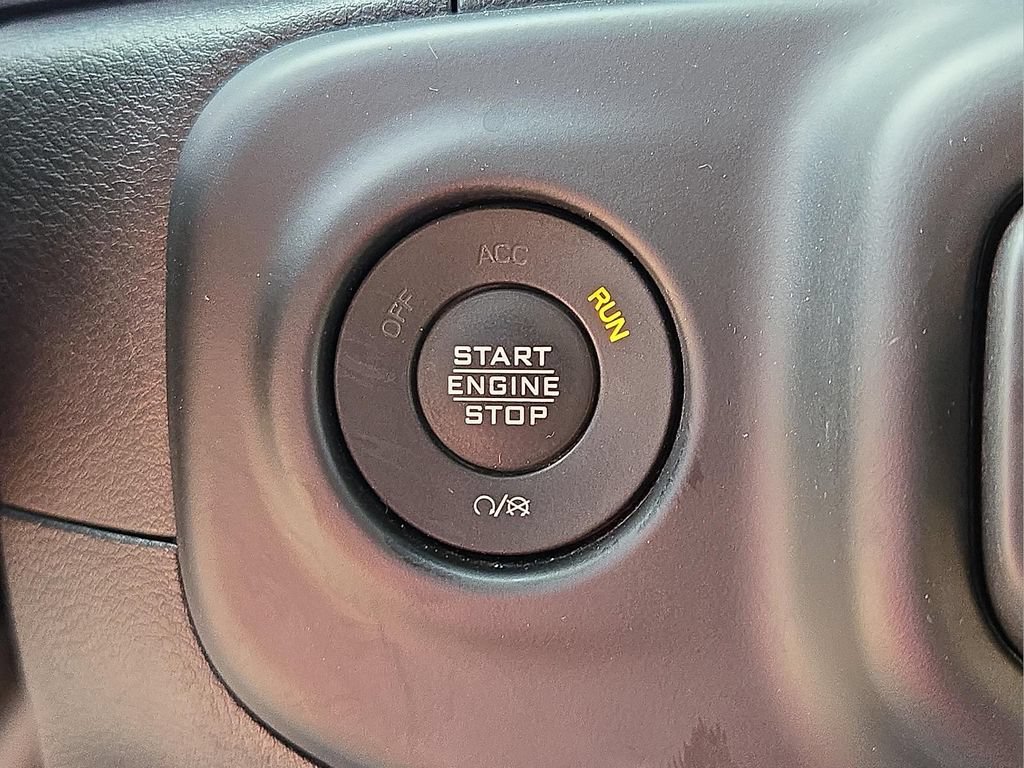 Used 2022 Jeep Wrangler Unlimited Rubicon 4xe w/ Safety Group AWD/4WD image 21