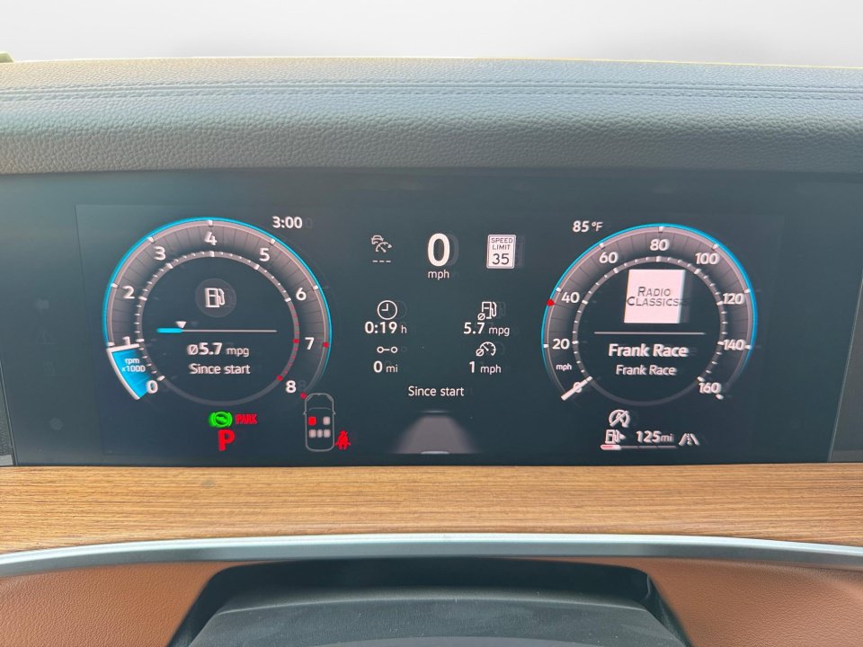 New 2026 Volkswagen Tiguan SEL R-Line AWD/4WD image 11