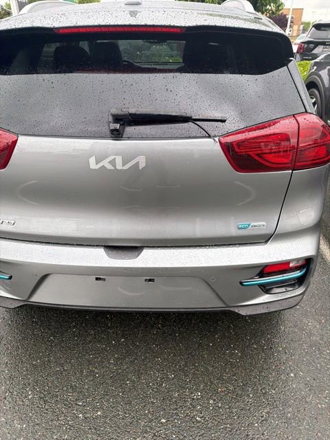 Used 2022 Kia Niro EX Premium w/ Cold Weather Package image 5