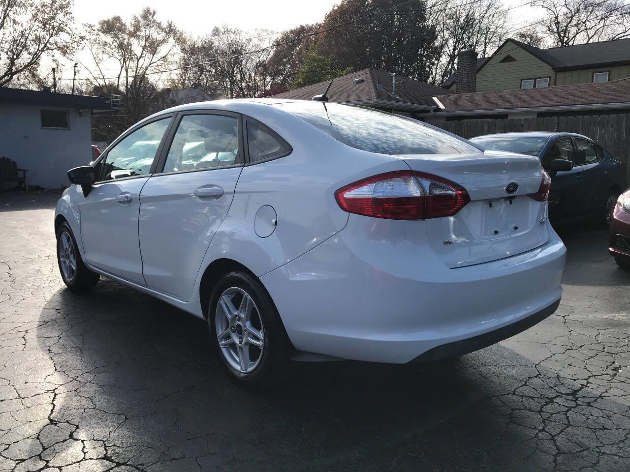 Used 2018 Ford Fiesta SE image 5