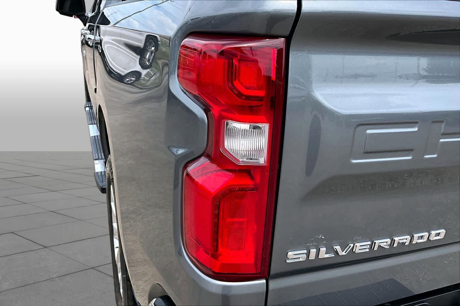 Used 2020 Chevrolet Silverado 1500 LTZ w/ LTZ Texas Edition RWD image 29