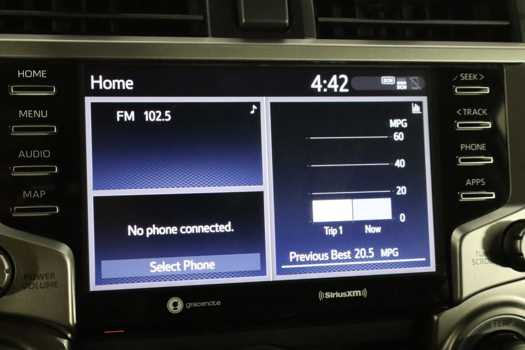 Used 2020 Toyota 4Runner SR5 AWD/4WD image 32