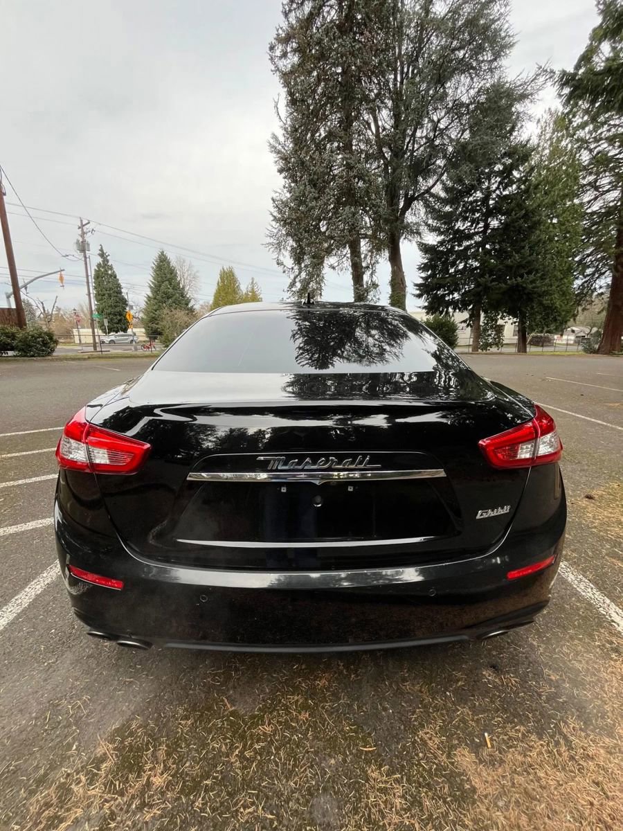 Used 2017 Maserati Ghibli w/ Luxury Package image 4