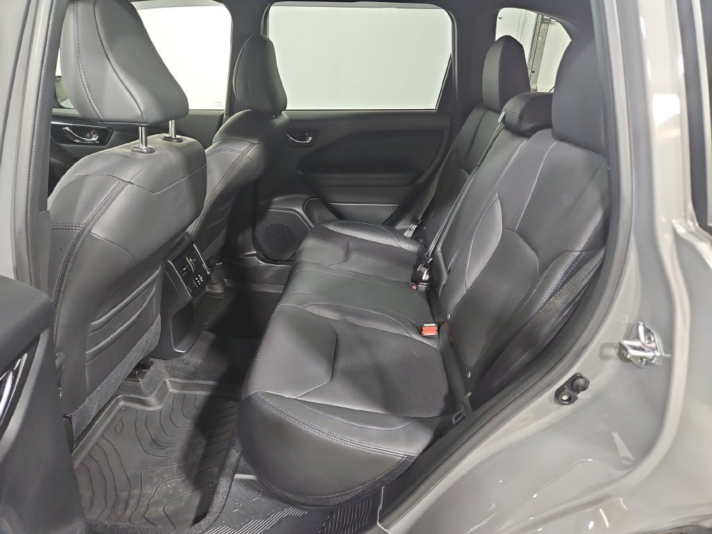 Used 2025 Subaru Forester Limited AWD/4WD image 27