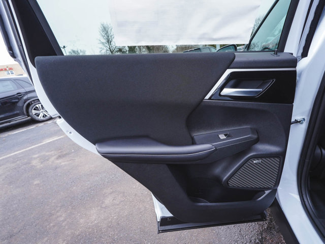 New 2026 Mitsubishi Outlander ES image 12