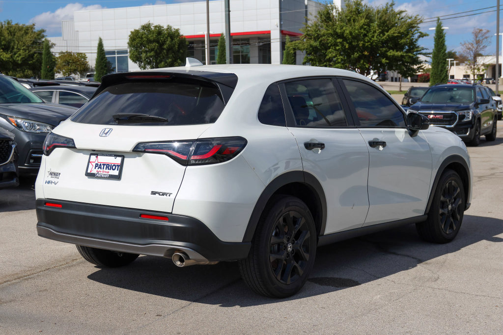 Used 2024 Honda HR-V Sport image 3