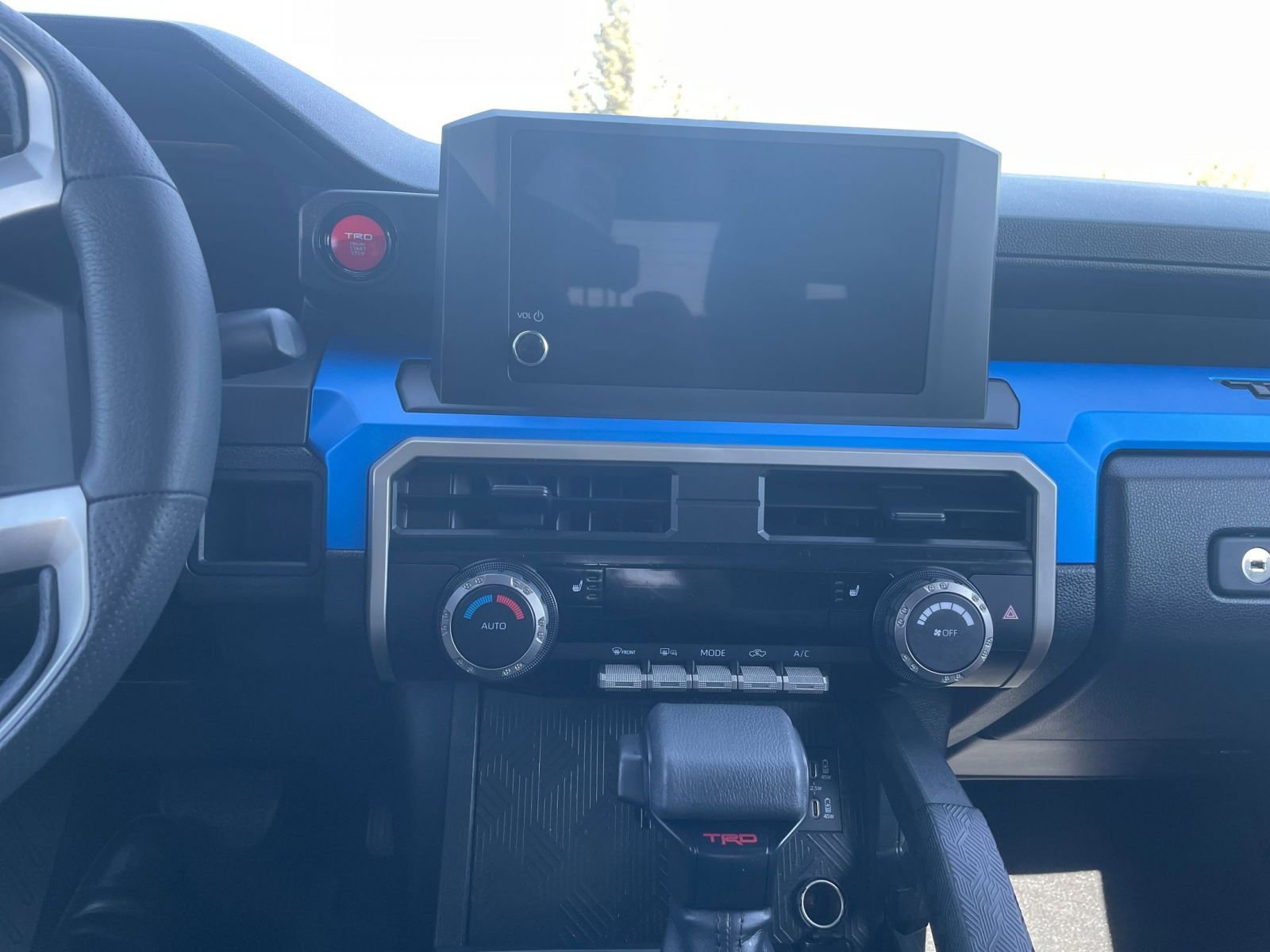 Used 2025 Toyota Tacoma TRD Off-Road image 17