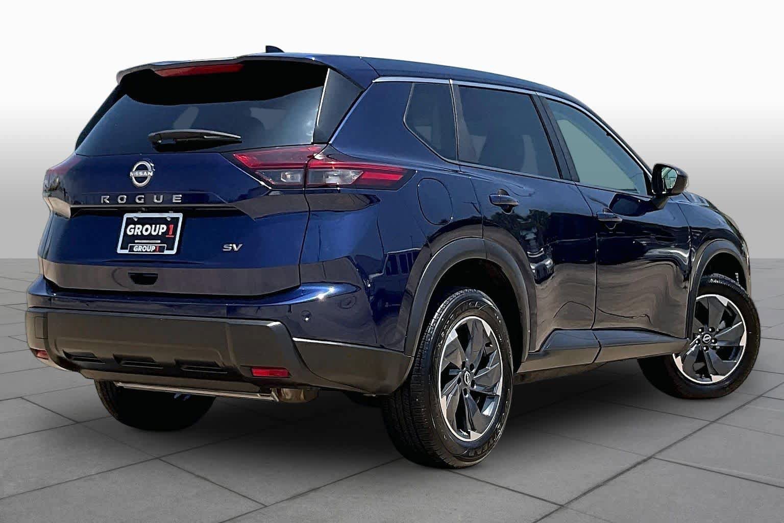 Used 2024 Nissan Rogue SV FWD image 14