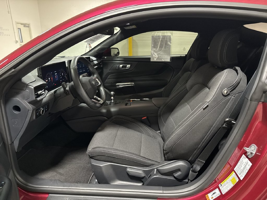 Used 2025 Ford Mustang GT RWD image 19