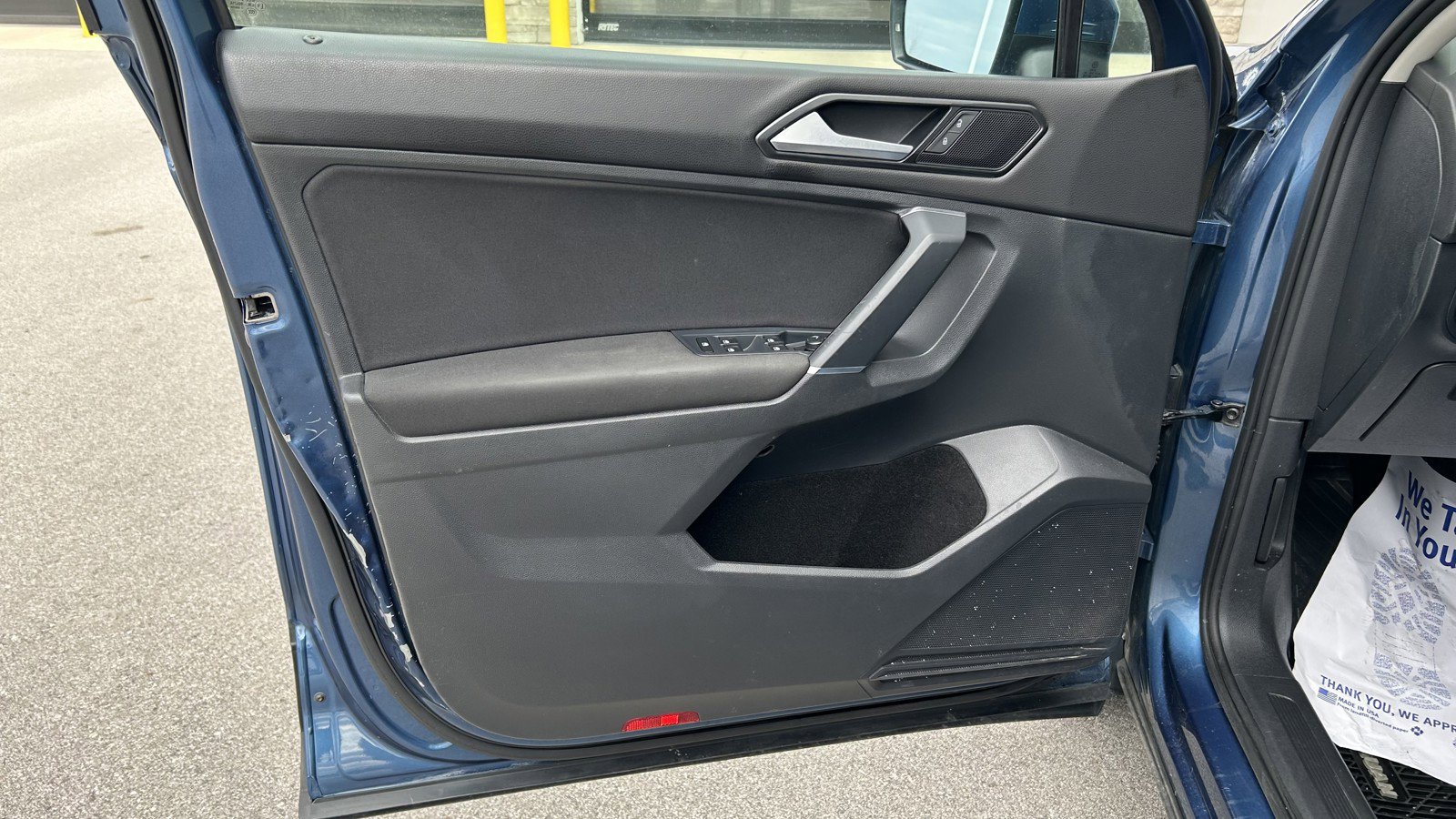 Used 2018 Volkswagen Tiguan S image 10