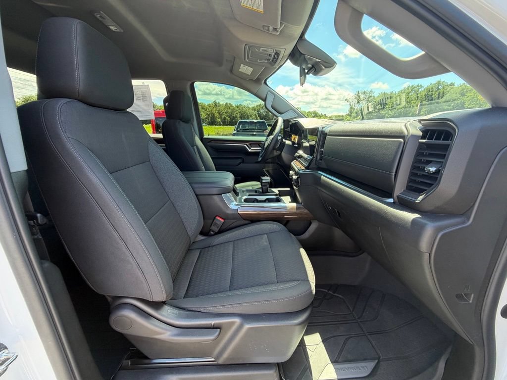 Used 2023 Chevrolet Silverado 1500 RST AWD/4WD image 24