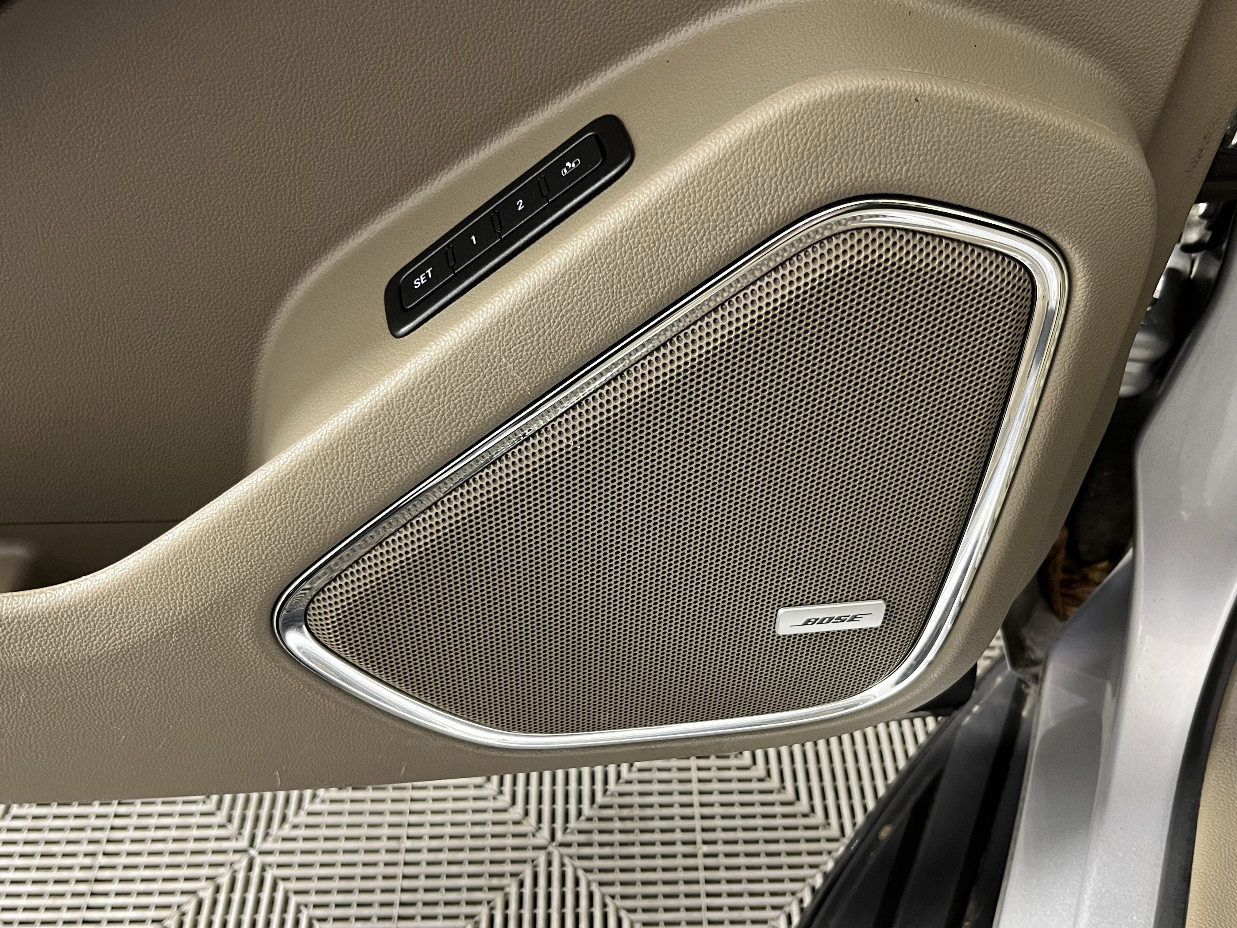 Used 2018 Chevrolet Suburban Premier image 18