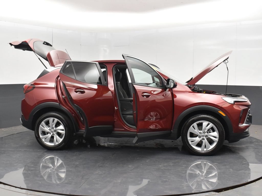 Used 2024 Buick Encore GX Preferred FWD image 35