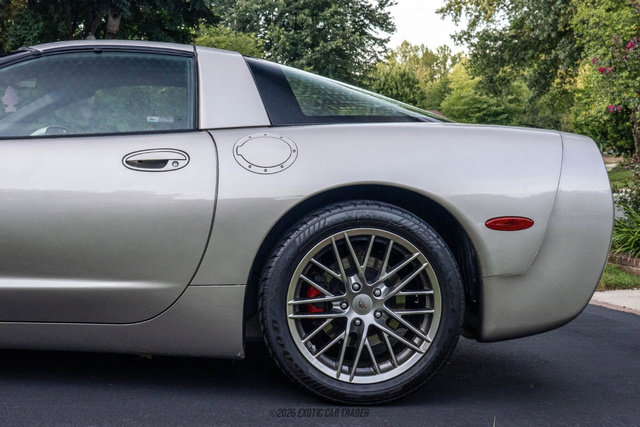 Used 2000 Chevrolet Corvette Coupe RWD image 5