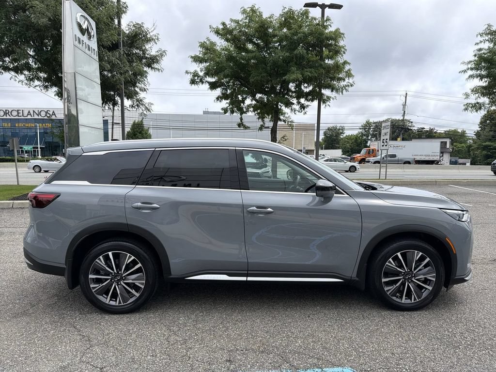Certified 2026 INFINITI QX60 Luxe w/ Cargo Package AWD/4WD image 9