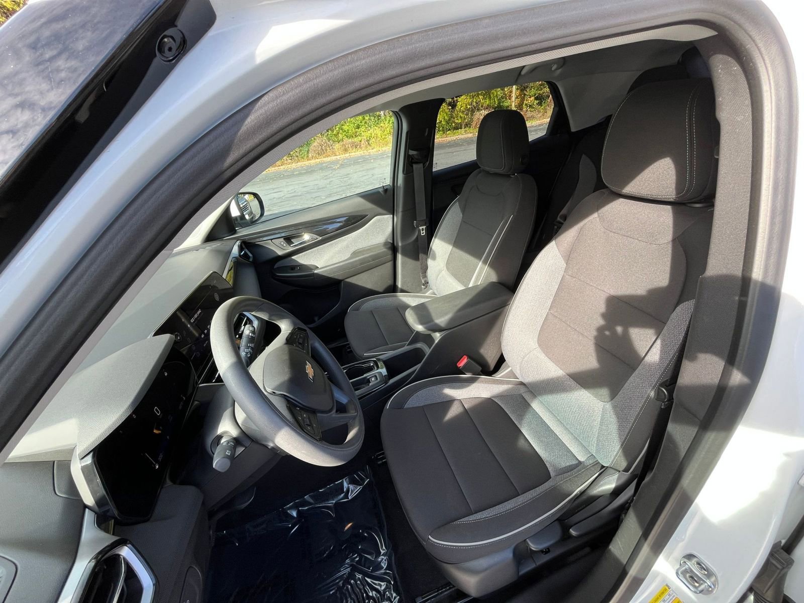 Used 2025 Chevrolet TrailBlazer LT image 32