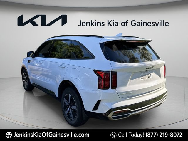 Used 2023 Kia Sorento S w/ Panoramic Sunroof Package FWD image 4