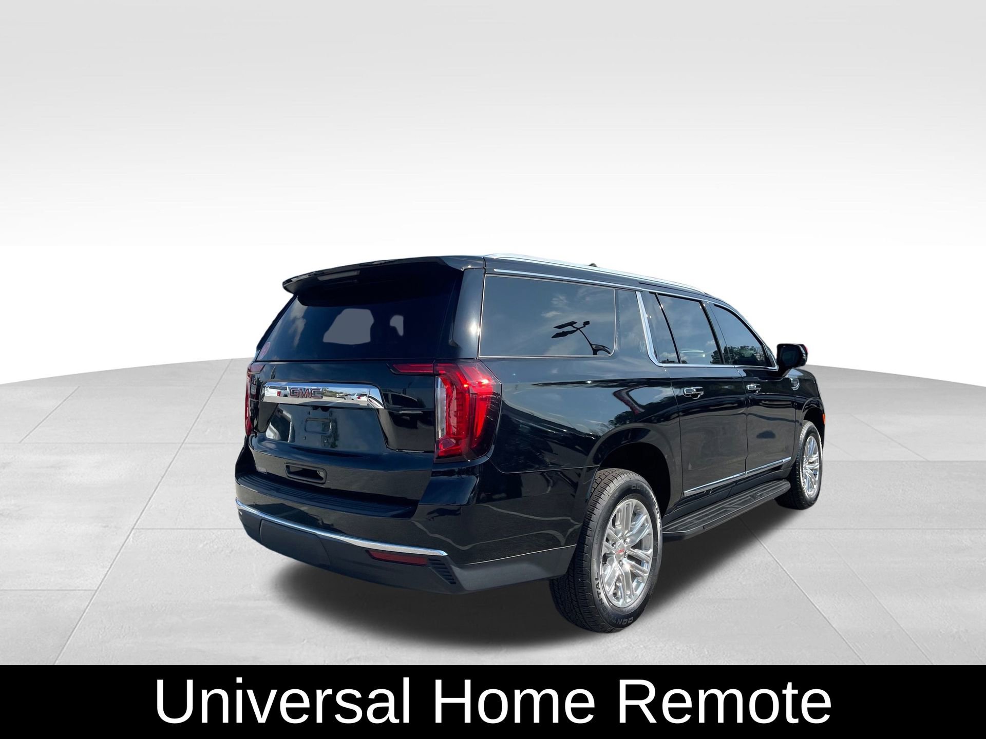 Used 2024 GMC Yukon XL SLT w/ SLT Luxury Package image 5