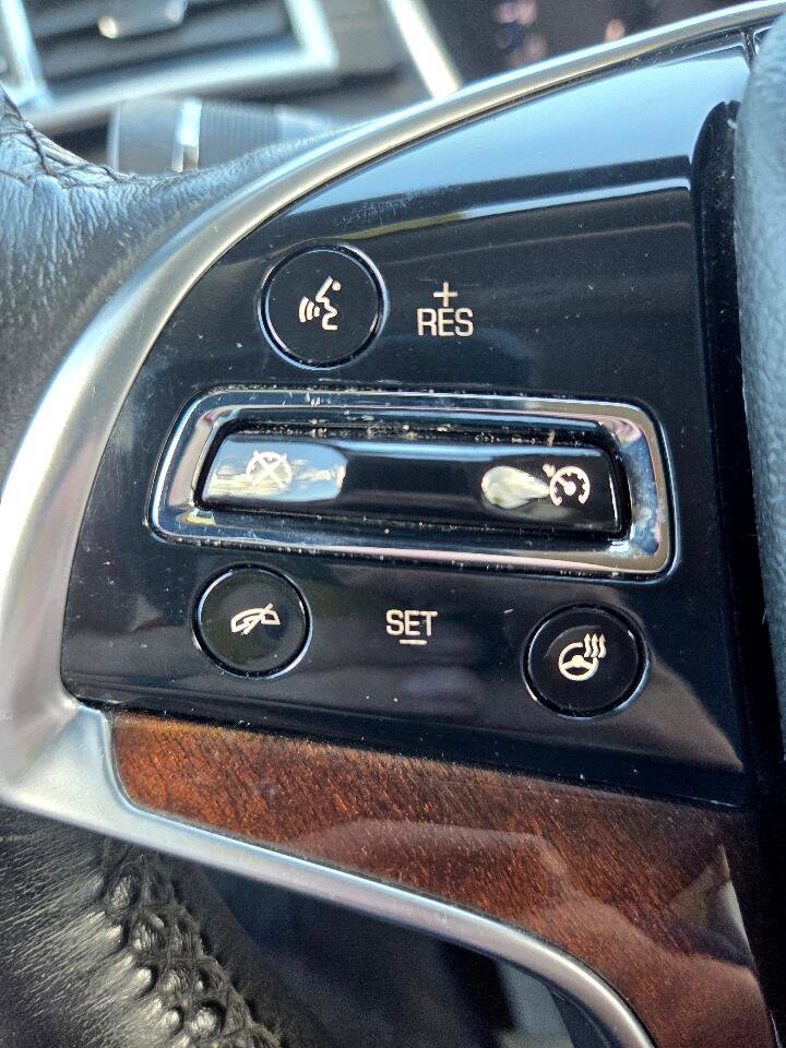 Used 2013 Cadillac SRX Luxury image 18