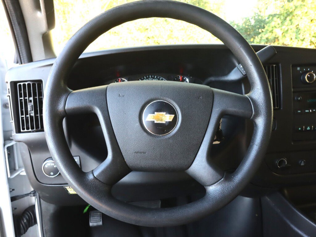 Used 2021 Chevrolet Express 3500 RWD image 11