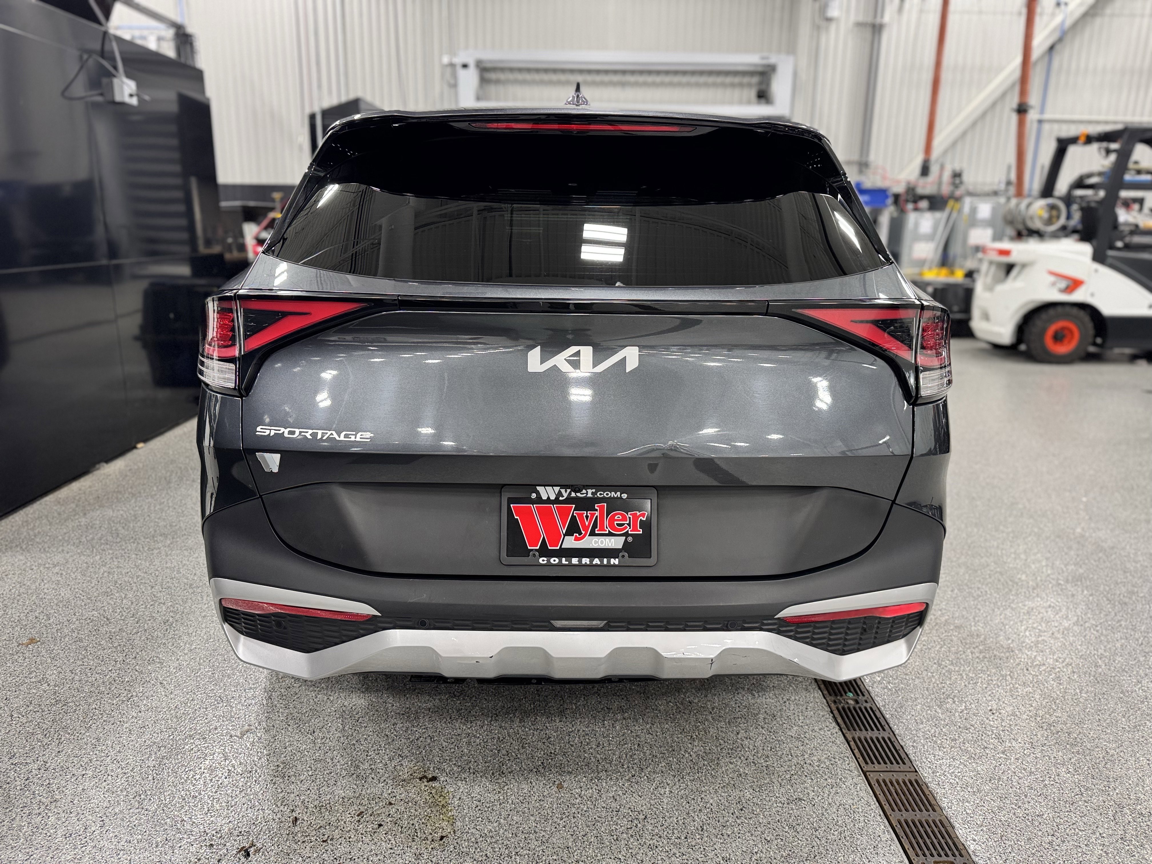 Used 2024 Kia Sportage EX image 33