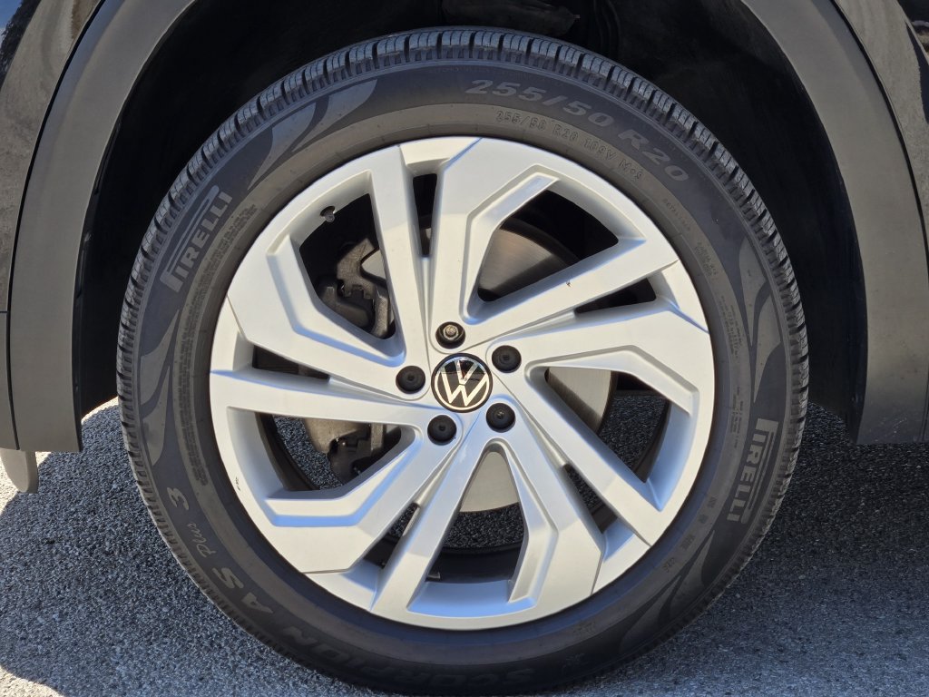 Used 2020 Volkswagen Atlas Cross Sport SEL AWD/4WD image 12