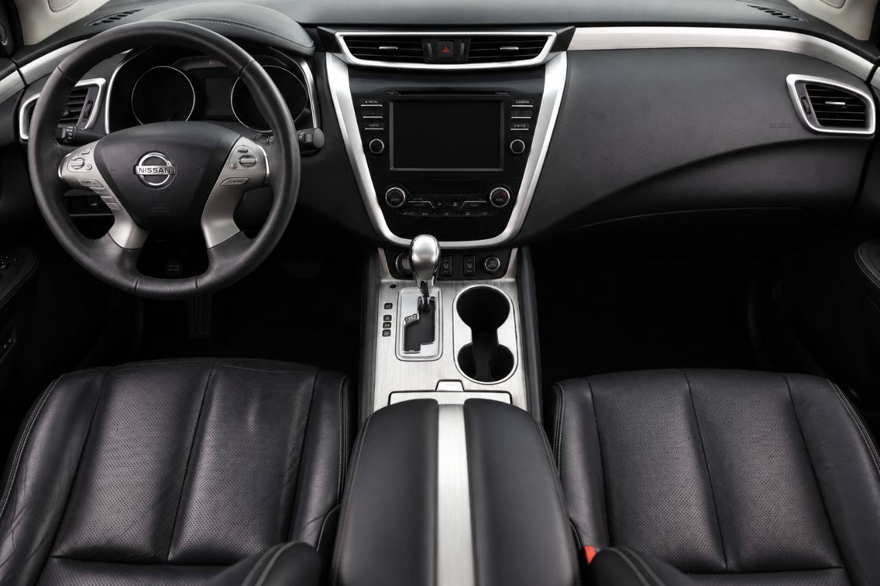 Used 2015 Nissan Murano S FWD image 2