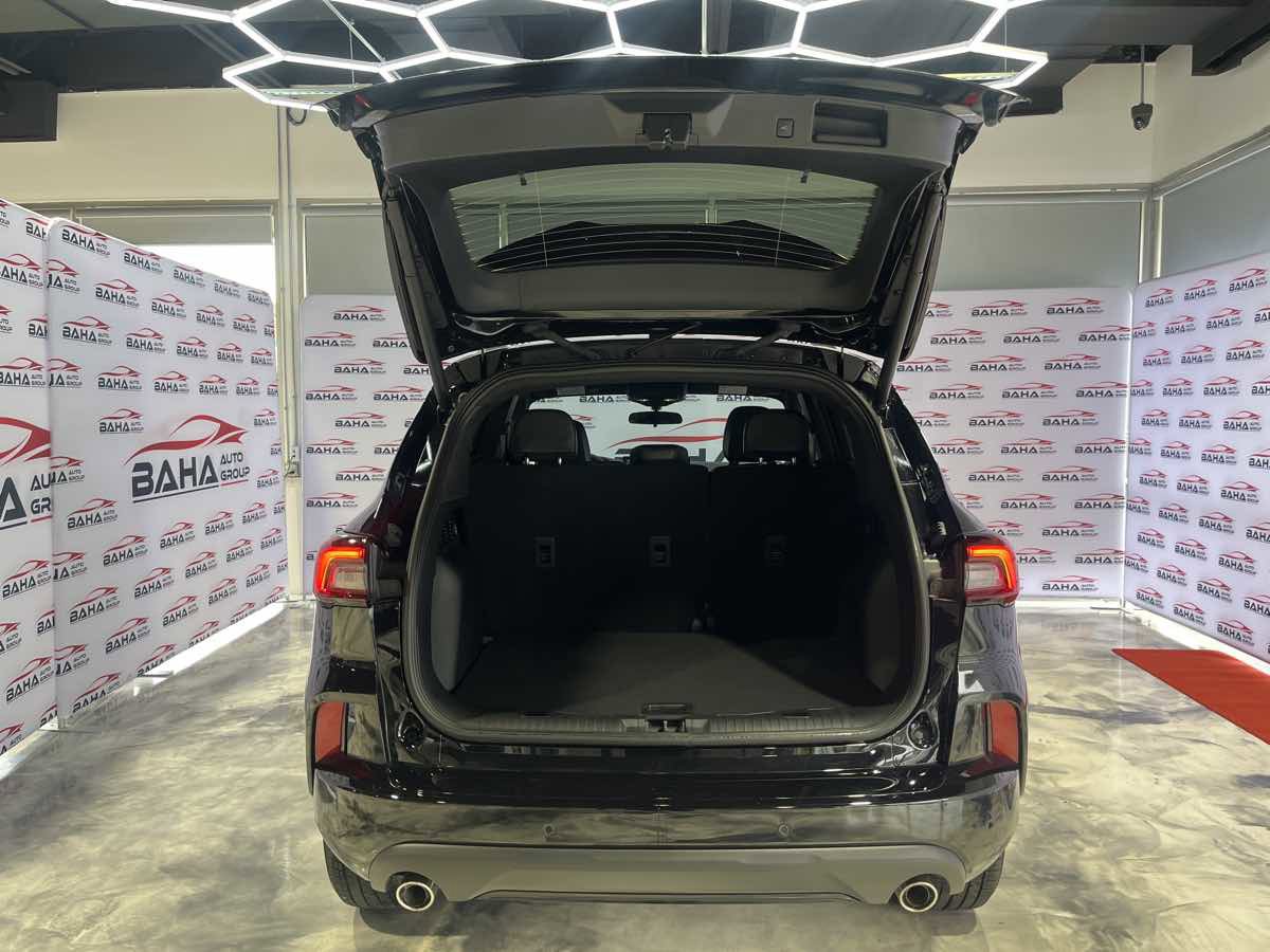 Used 2024 Ford Escape ST-Line Select w/ Tech Pack #1 AWD/4WD image 28