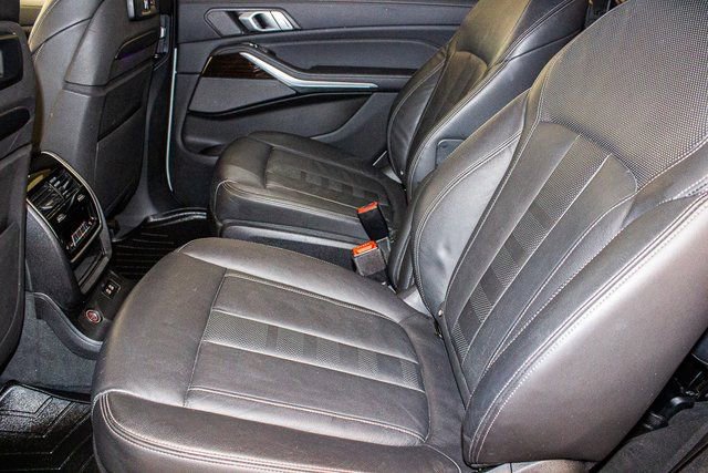 Used 2019 BMW X7 xDrive50i w/ Executive Package image 21