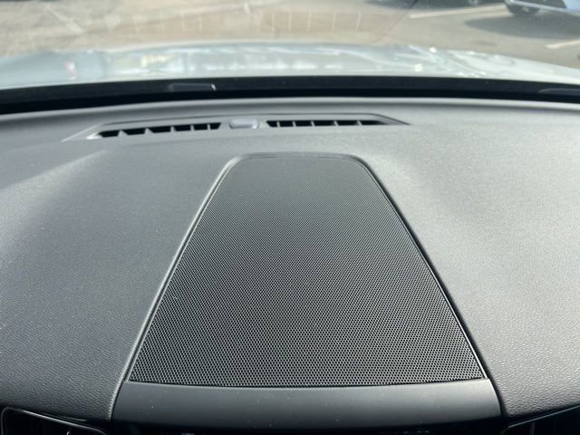 Certified 2023 Volvo XC60 B5 Plus w/ Climate Package image 39