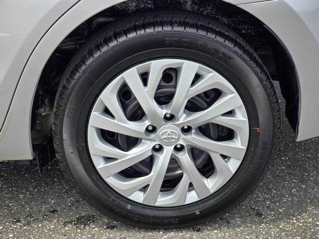 Used 2019 Toyota Corolla LE FWD image 23