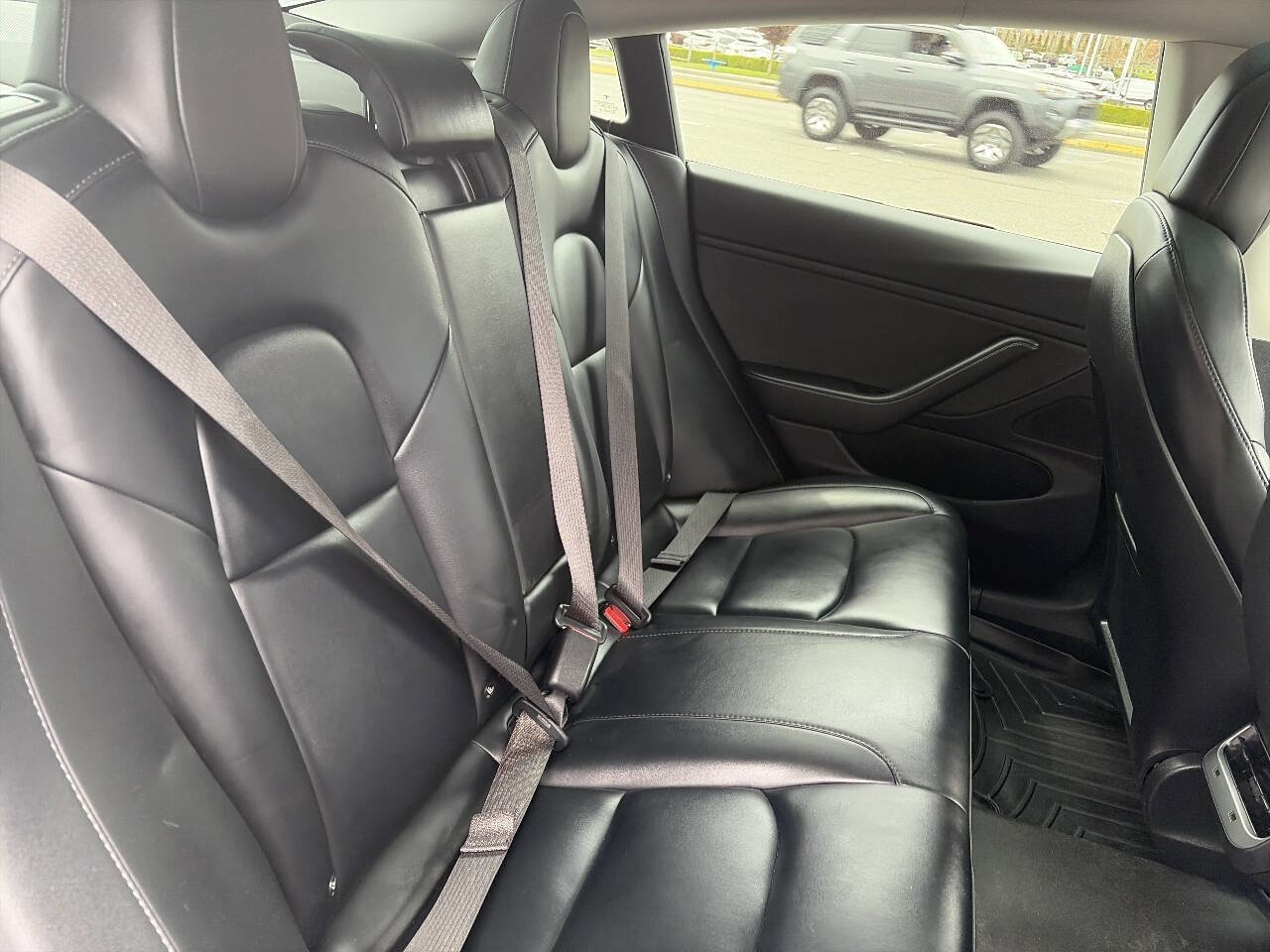 Used 2018 Tesla Model 3 Long Range RWD image 19