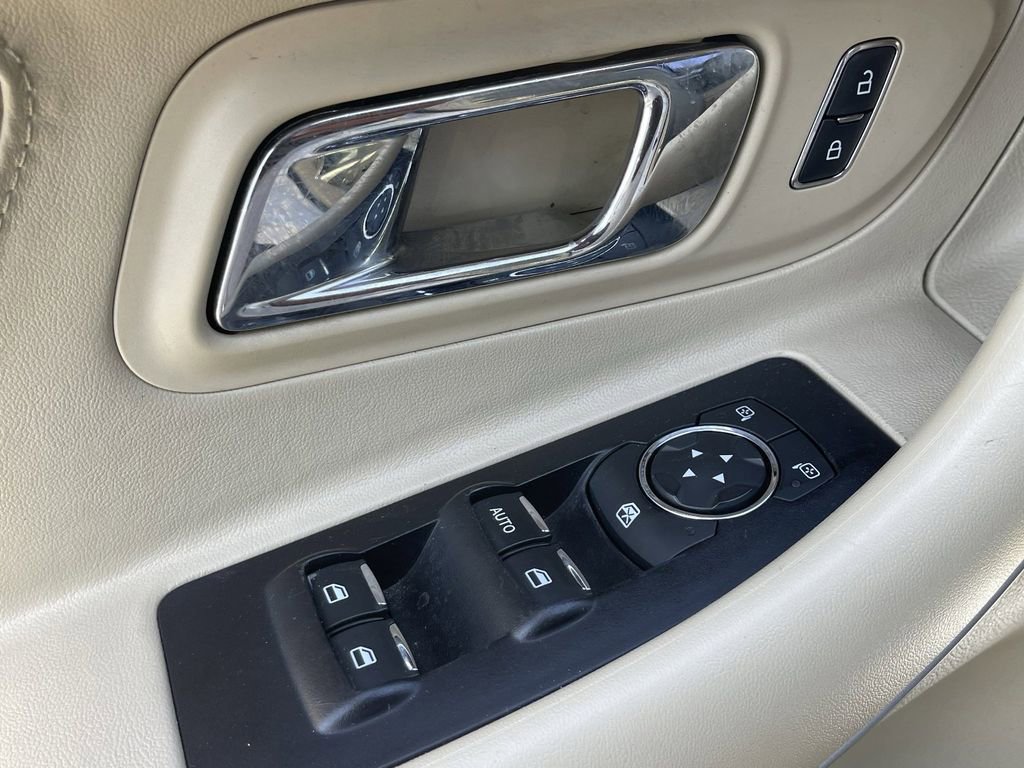 Used 2019 Ford Taurus SE image 20