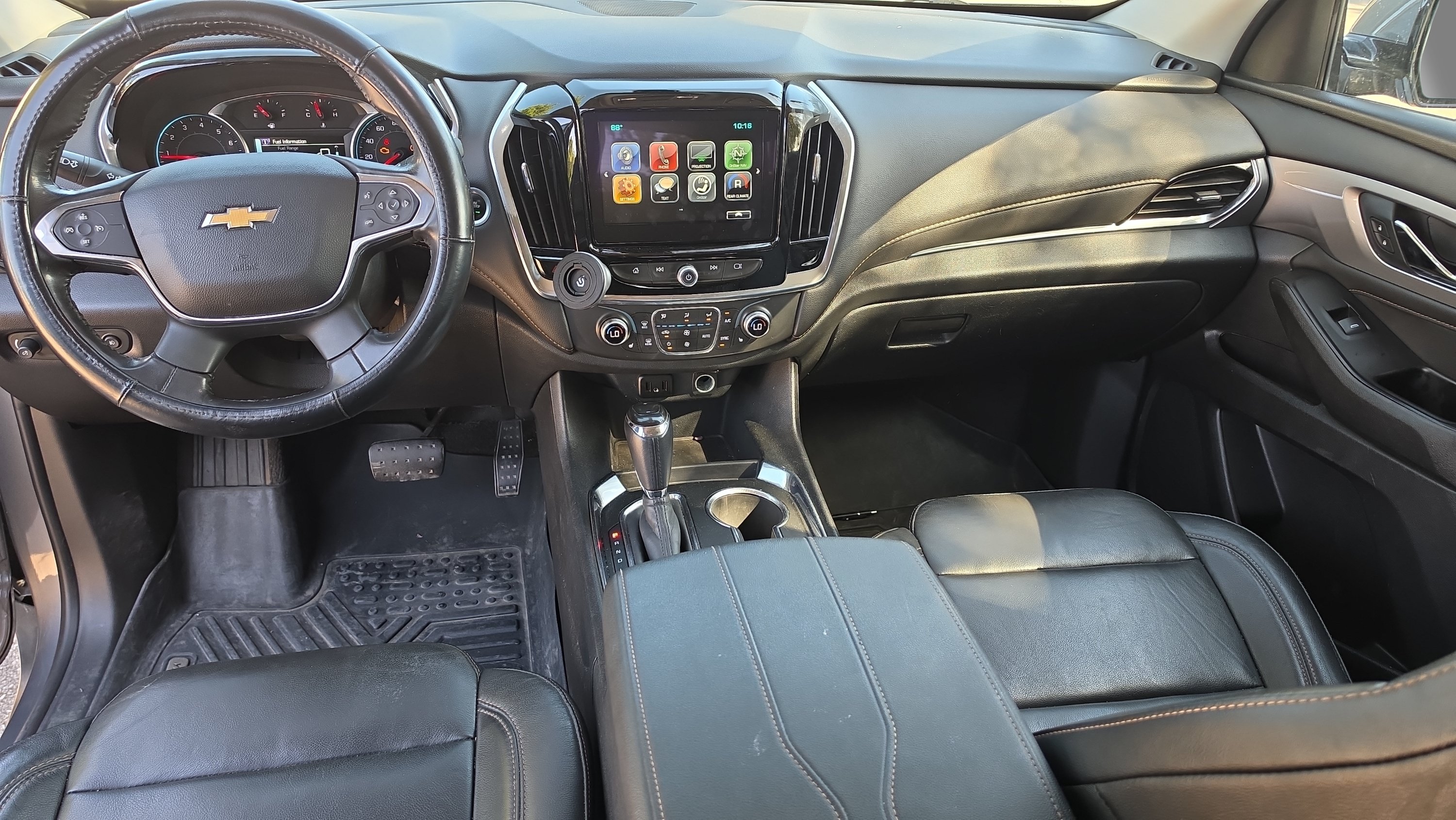 Used 2019 Chevrolet Traverse LT FWD image 20