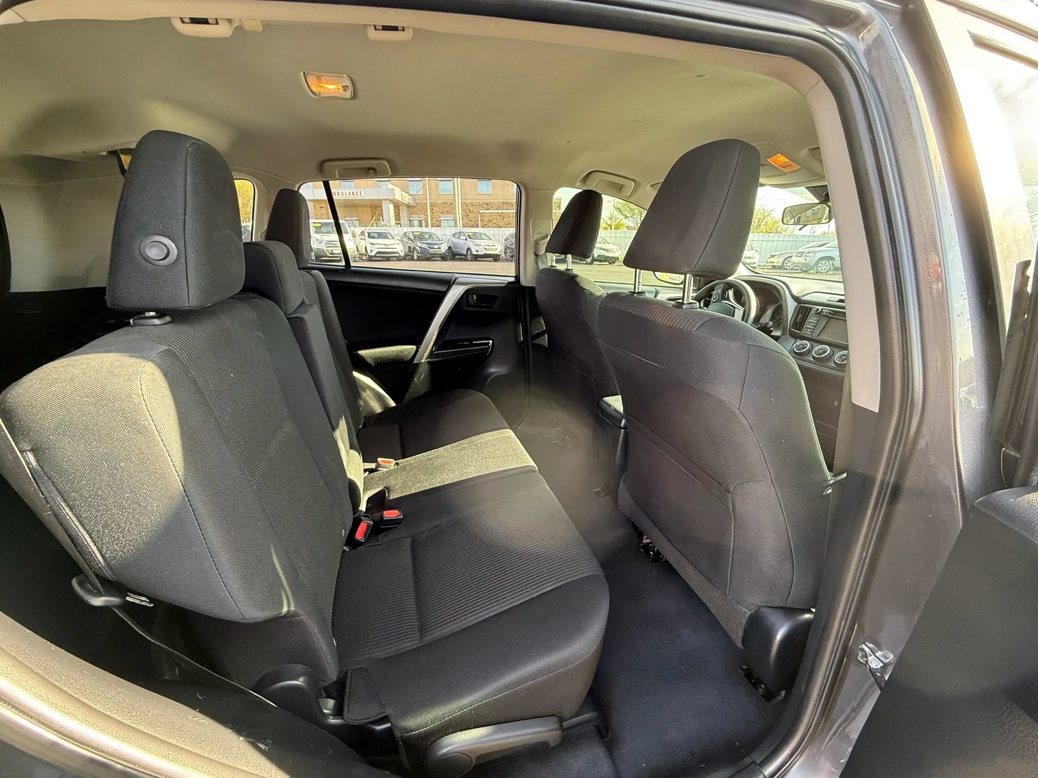 Used 2017 Toyota RAV4 LE FWD image 11
