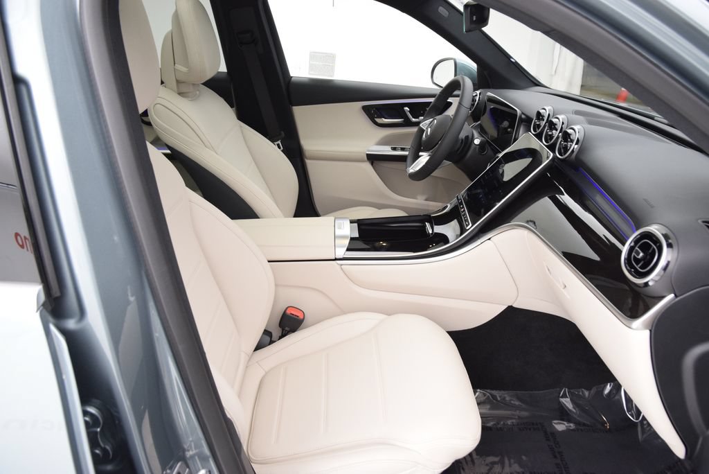 Used 2026 Mercedes-Benz GLC 300 4MATIC image 16