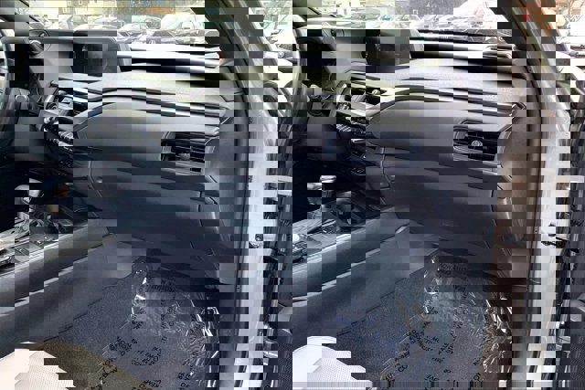 Used 2019 Lexus UX 250h w/ Premium Package image 16