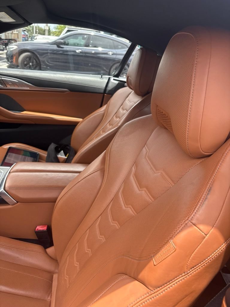 Used 2023 BMW 840i Convertible w/ Comfort Seating Package RWD image 4