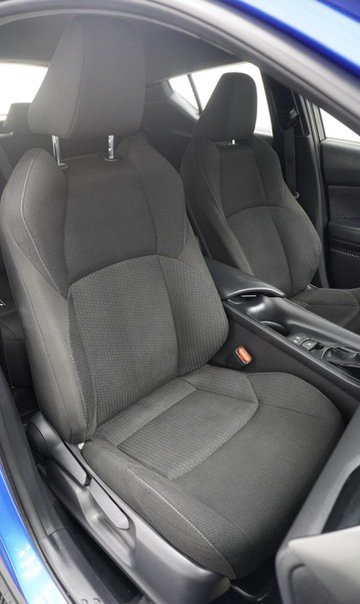 Used 2019 Toyota C-HR LE FWD image 9