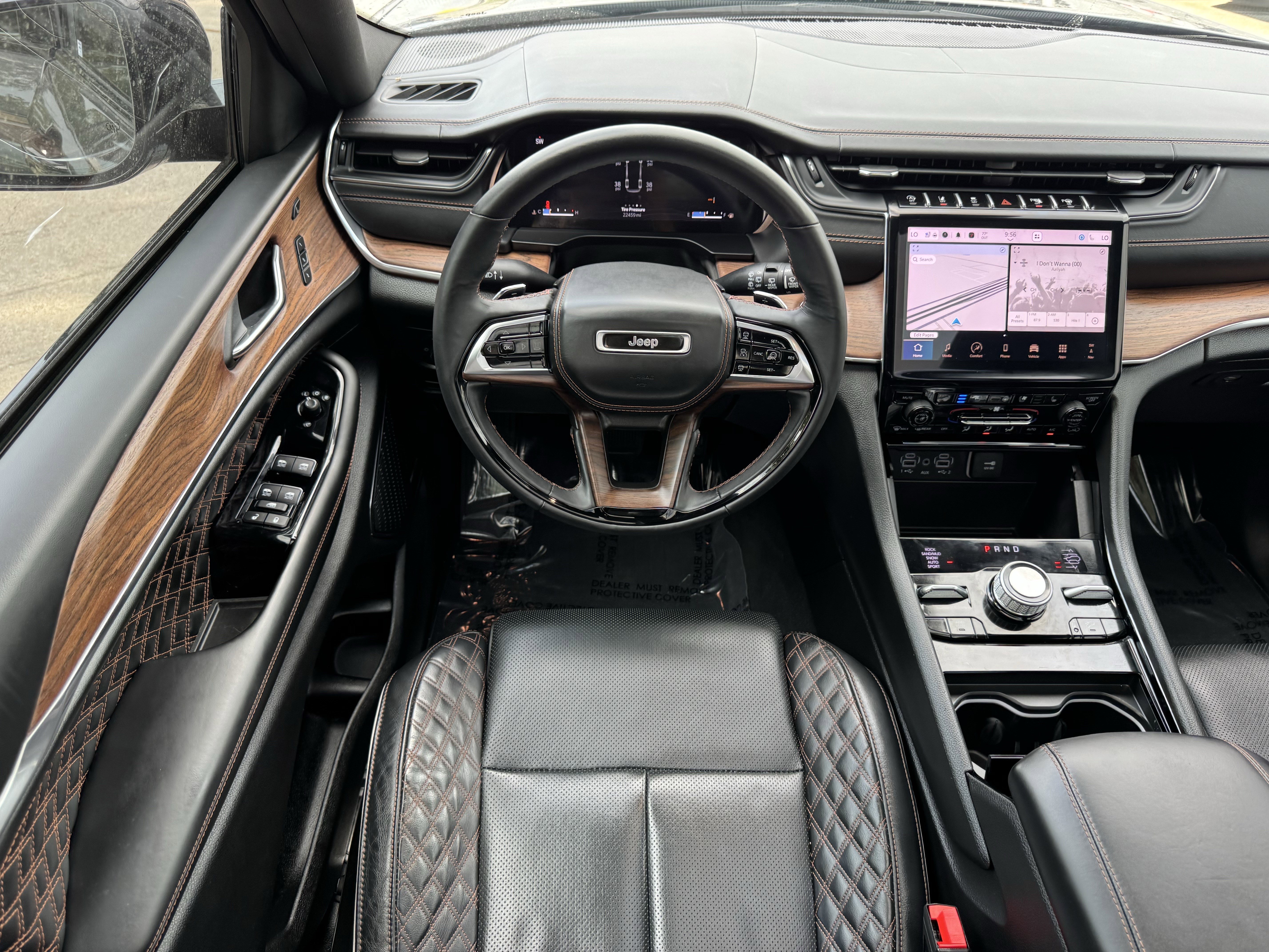 Used 2024 Jeep Grand Cherokee L Summit w/ High Altitude Package image 14