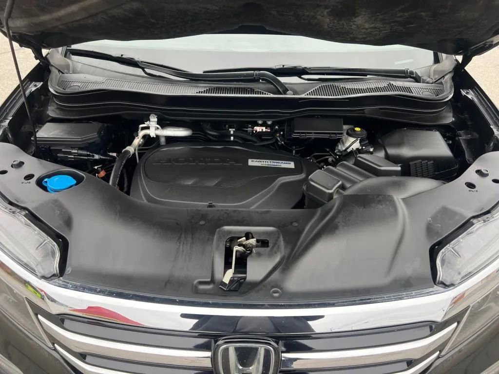 Used 2017 Honda Pilot Elite image 32